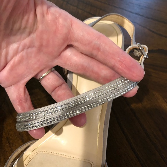 ALEX MARIE Layona Strappy Rhinestone Kitten Heels Sz. 10M Silver/Lt Grey ❤️ - Picture 8 of 10